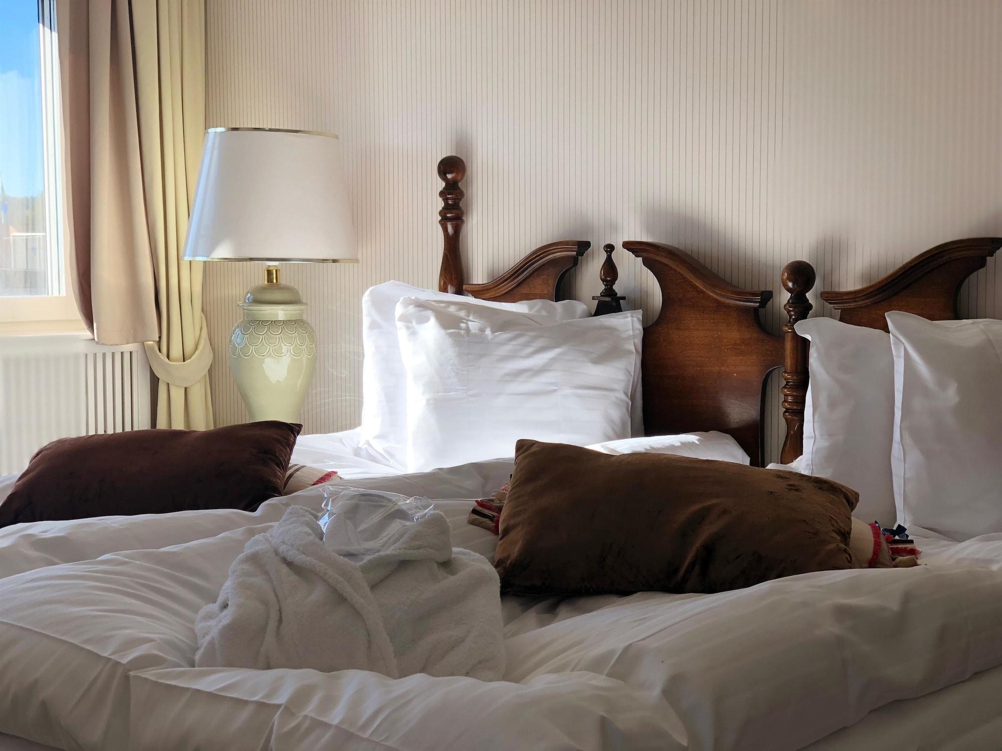 Western Malmia Hotel
