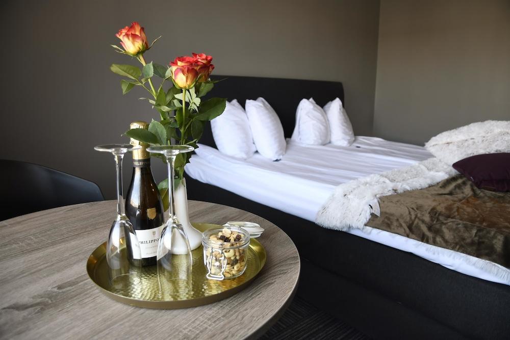 Western Malmia Hotel